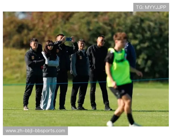 哪些中国年轻球员成功加入英超球队青训系统？